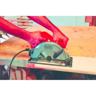 Дисковая пила Black+Decker CS1004