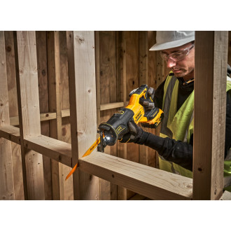 Сабельная пила Dewalt DCS382N-XJ