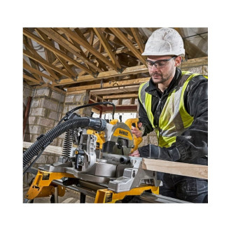 Торцовочная пила Dewalt DWS777