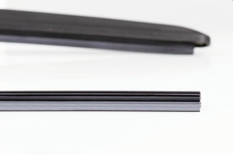 Всесезонная щетка стеклоочистителя Heyner 090000