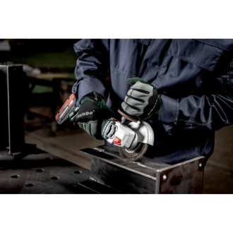 Аккумуляторная угловая шлифмашина Metabo WB 18 LT