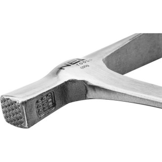 Цельнокованый молоток каменщика NEO Tools 25-106