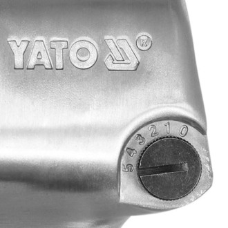 Ударный пневмогайковерт YATO YT-09528