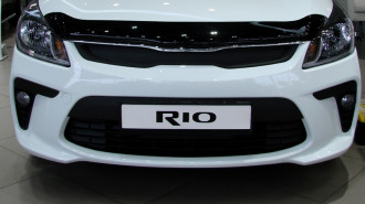 Дефлектор капота темный KIA RIO SD/HB 2017- / Киа Рио