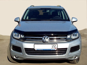 Дефлектор капота темный VW TOUAREG 2010-2018, NLD.SVOTOU1012 / Фольксваген Туарег