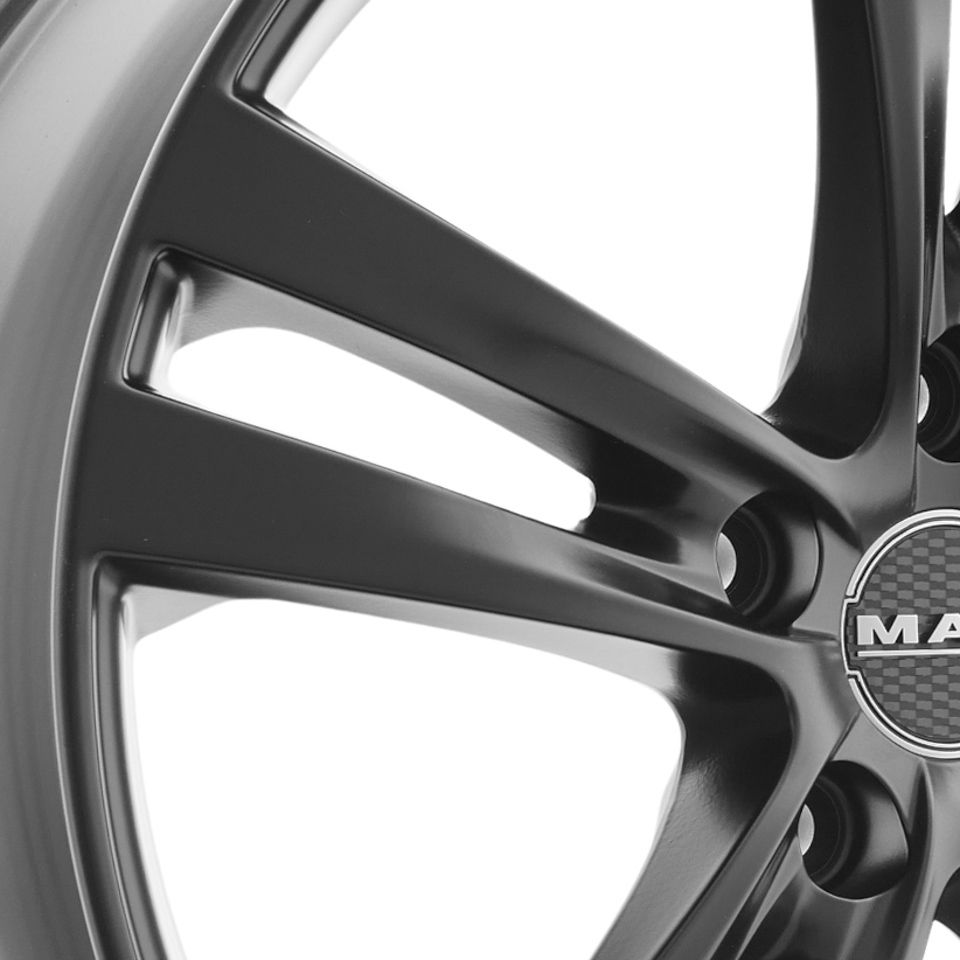 MAK  Zenith  7,0\R17 5*114,3 ET40  d76  Matt Black  [F7070ZHMB40FF]