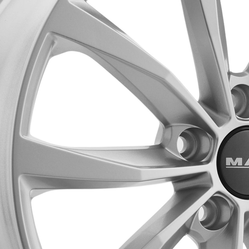 MAK  Wolf  8,0\R18 5*112 ET30  d57,1  Silver  [F8080WFSI30VWX]