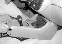  Снятие и установка центральной консоли Honda Civic