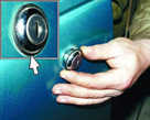  Замена цилиндра замка передней двери ВАЗ 2110
