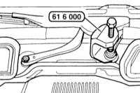  Снятие и установка рычагов стеклоочистителя BMW 3 (E46)