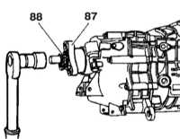  Снятие и установка задней крышки коробки передач Mercedes-Benz W140