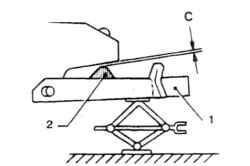 5.9 Перед установкой торсиона зазор С должен быть равен О. 1.  Нижний рычаг 2. Буфер
