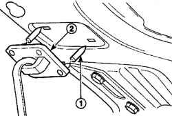 Снятие опорного рычага капота